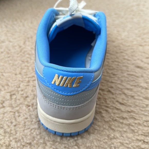 Nike Dunks - Picture 2 of 4